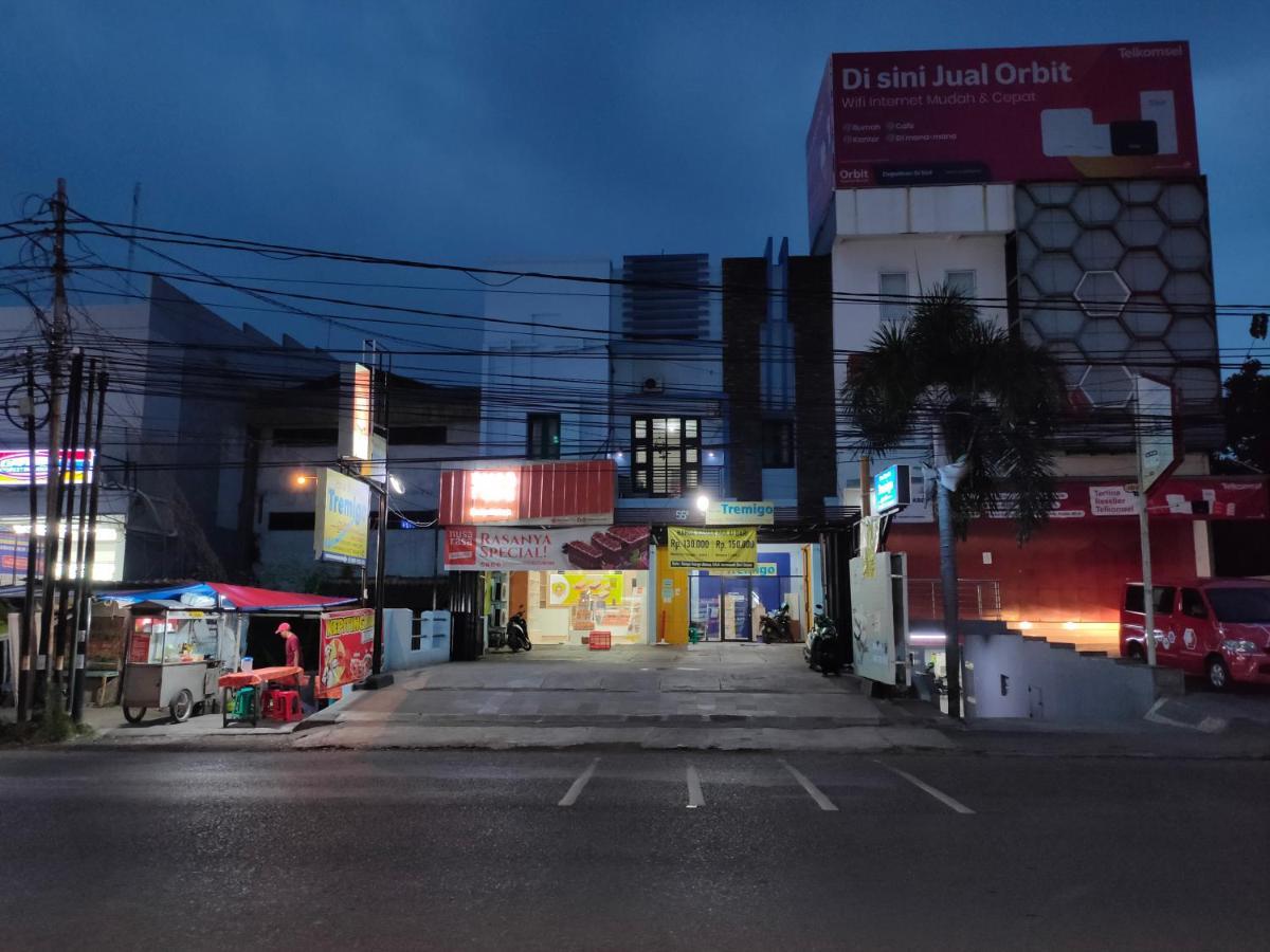 Hotel Syariah Tremigo Guesthouse Cirebon Exterior foto